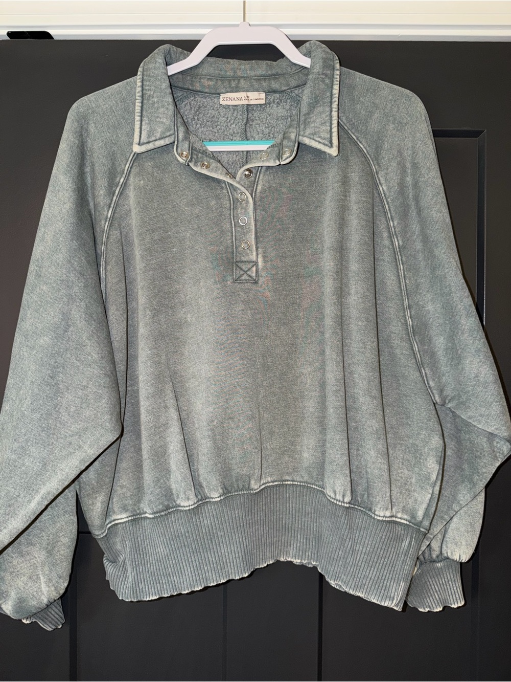 Zenana Button Up Balloon Sleeve Pullover - S/M - Picture 2 of 4